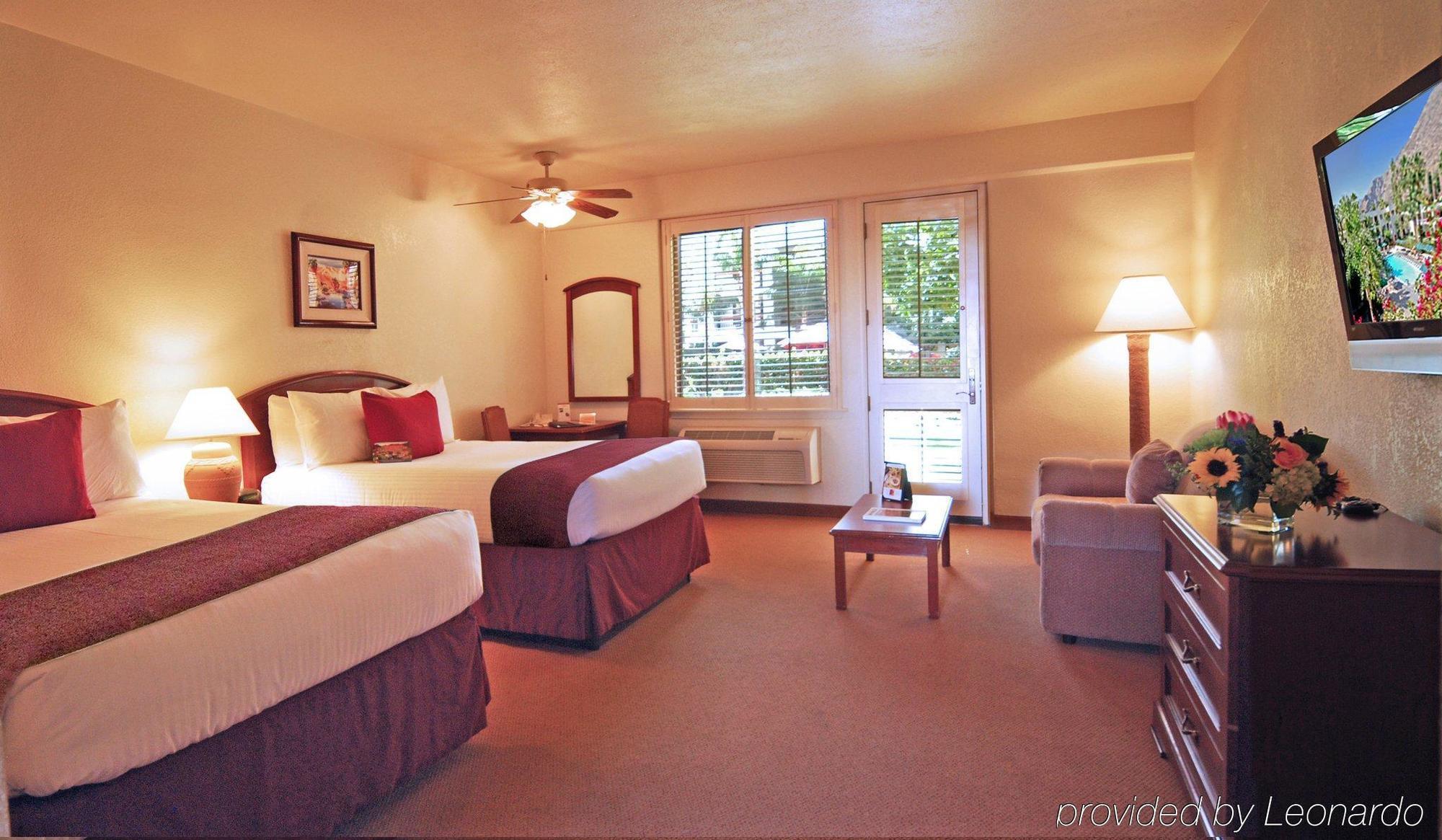 Palm Mountain & Spa 3*
